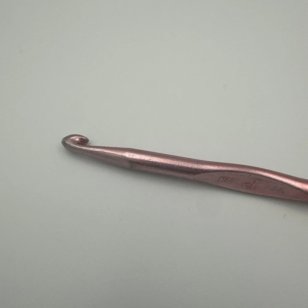 VTG GEM CROCHET HOOK MADE IN USA I